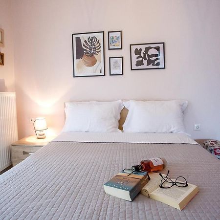 Konstantina & Evgenia Deluxe Apartment เนอาเปรามอส ภายนอก รูปภาพ