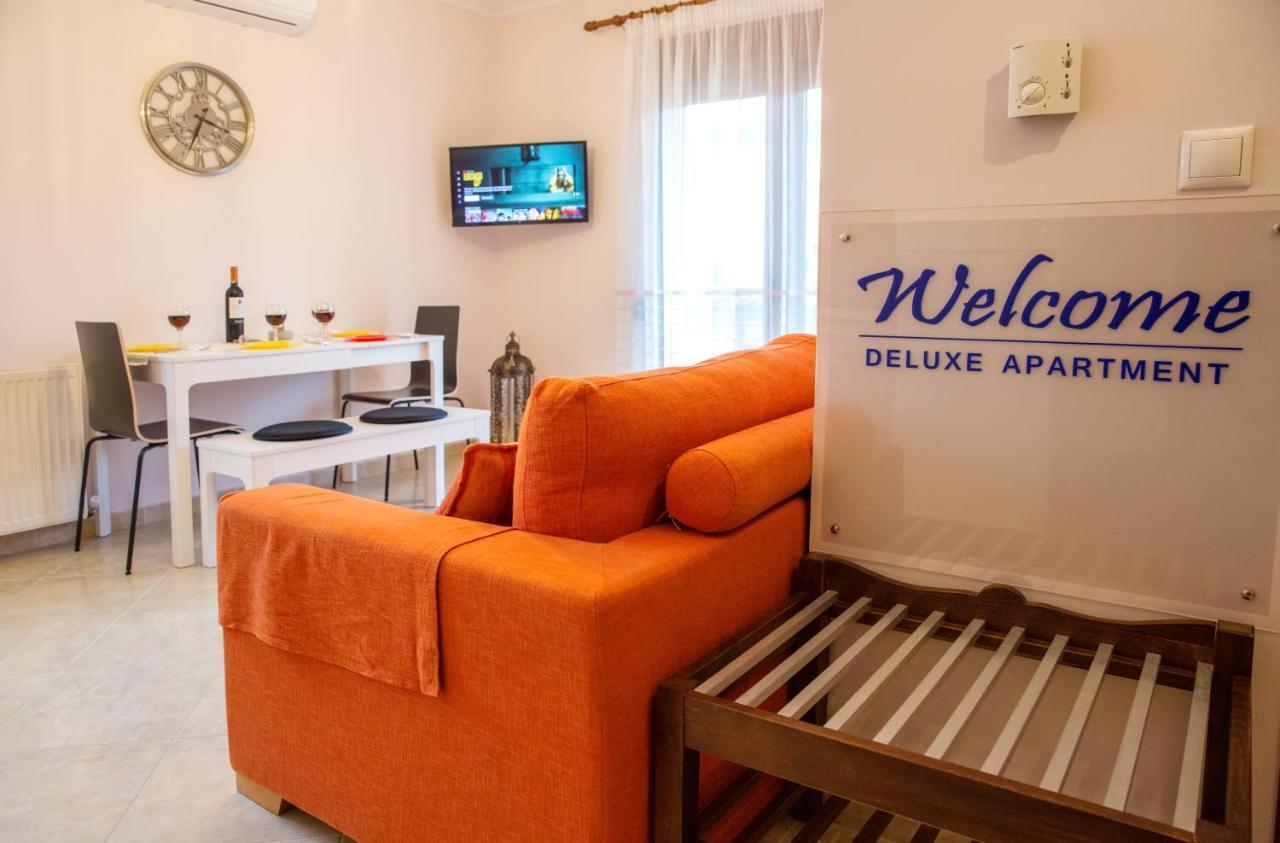 Konstantina & Evgenia Deluxe Apartment เนอาเปรามอส ภายนอก รูปภาพ