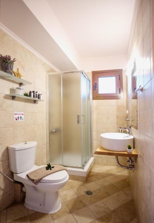 Konstantina & Evgenia Deluxe Apartment เนอาเปรามอส ภายนอก รูปภาพ
